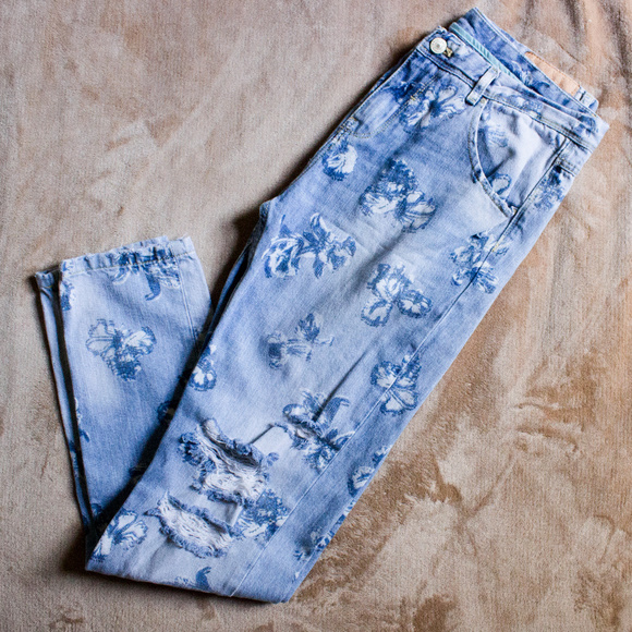 Zara Denim - Zara Jeans Floral Distressed Skinny EUC